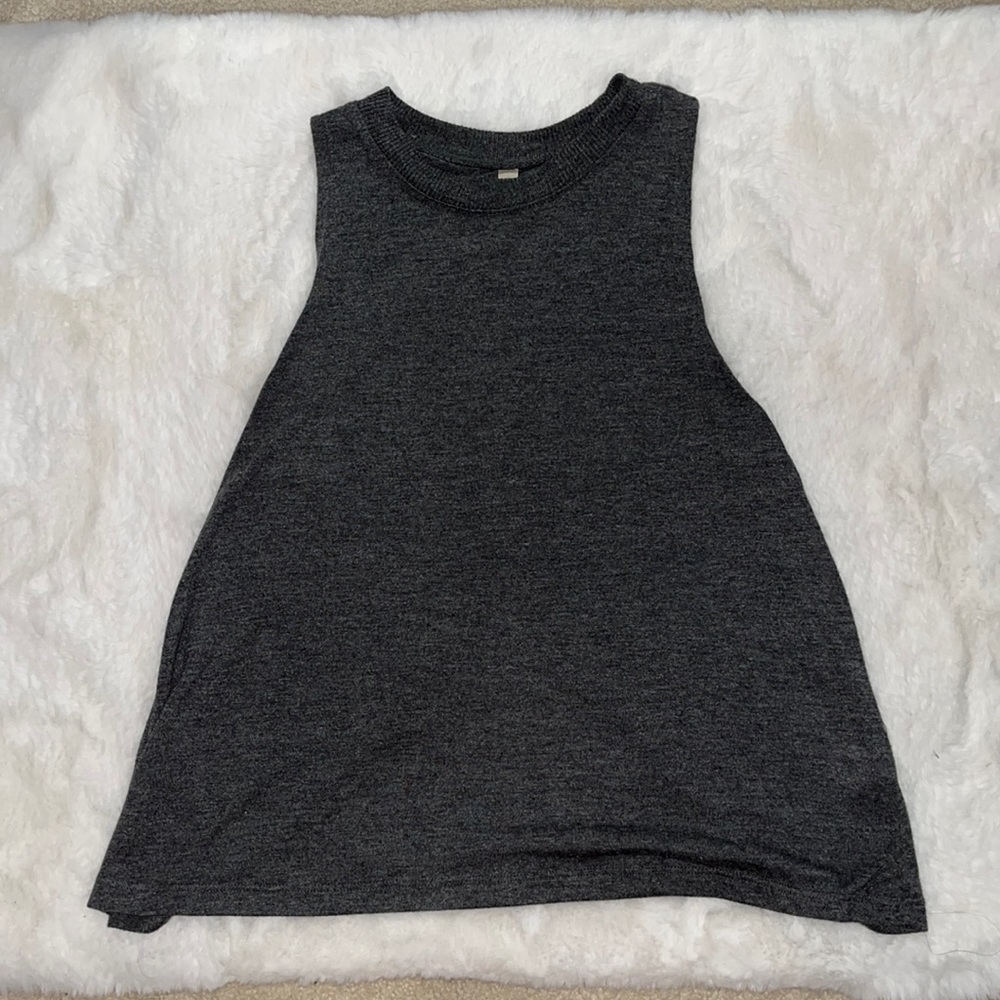 Gray tank top